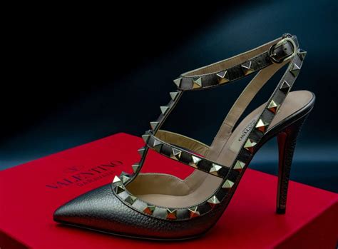 AAA Quality VALENTINO Shoe
